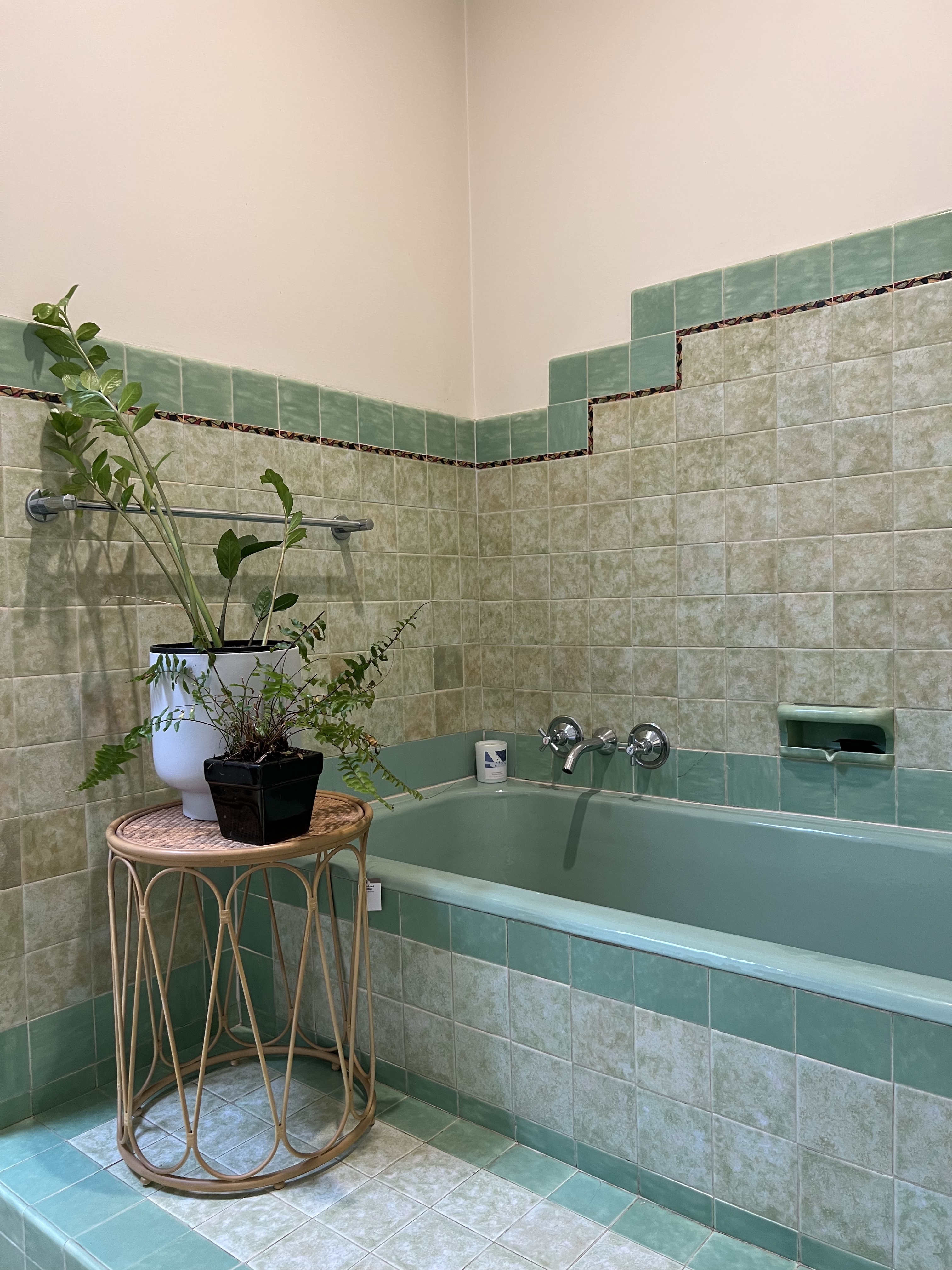 3 bedroom family home in Caulfield North 5