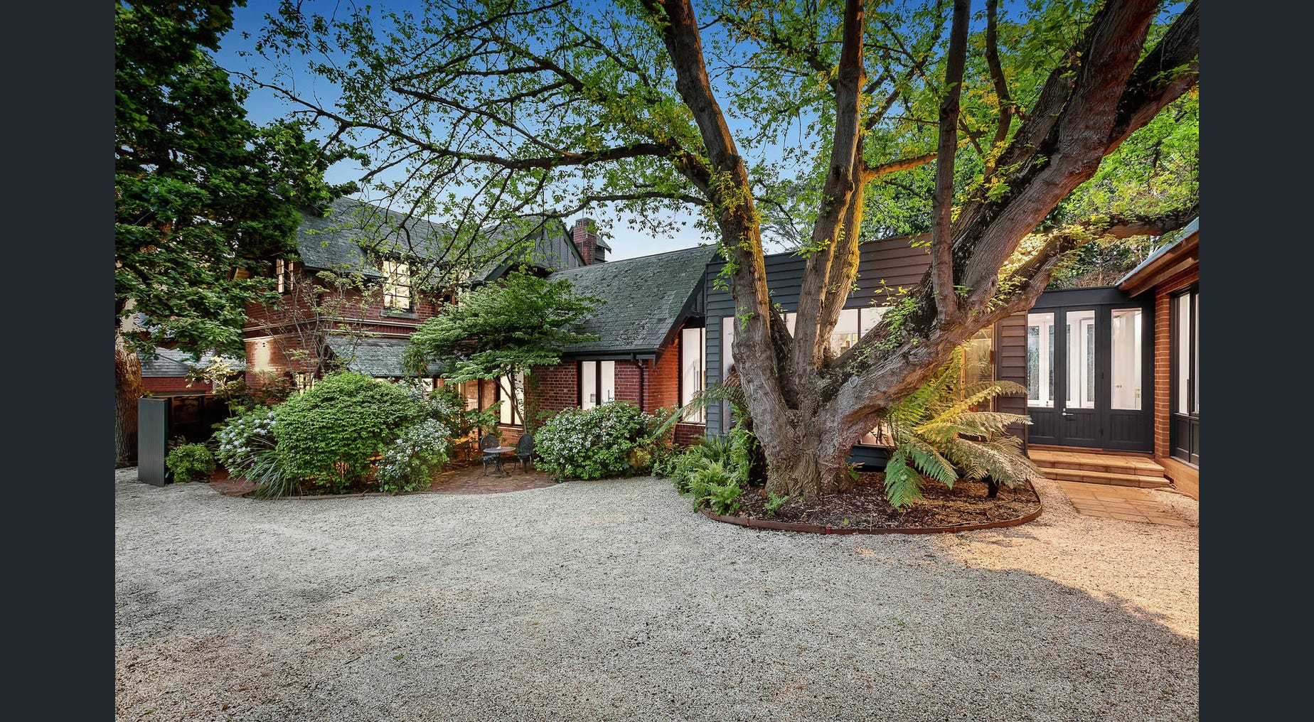 Carriage House 4