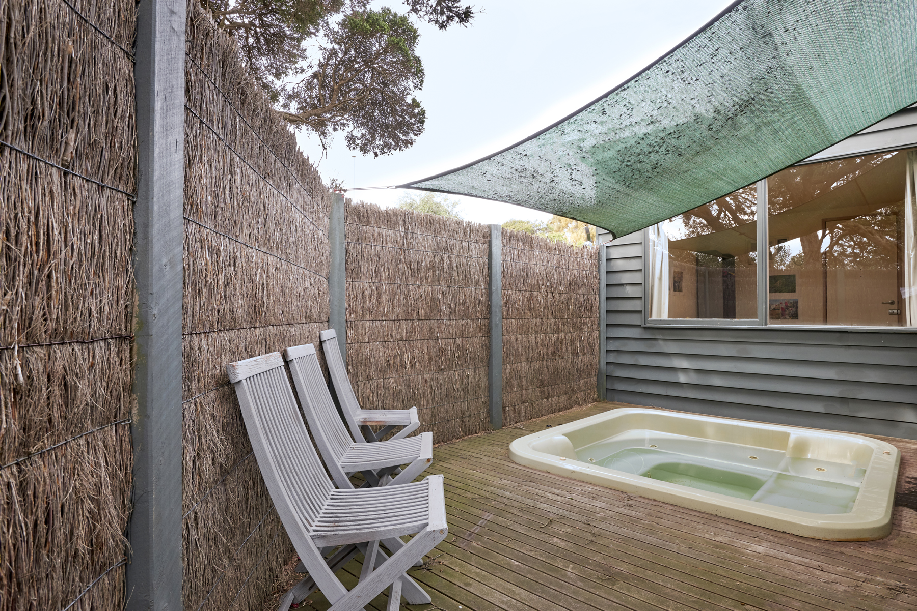 Portsea Beach House with Huge Deck & Spa 5