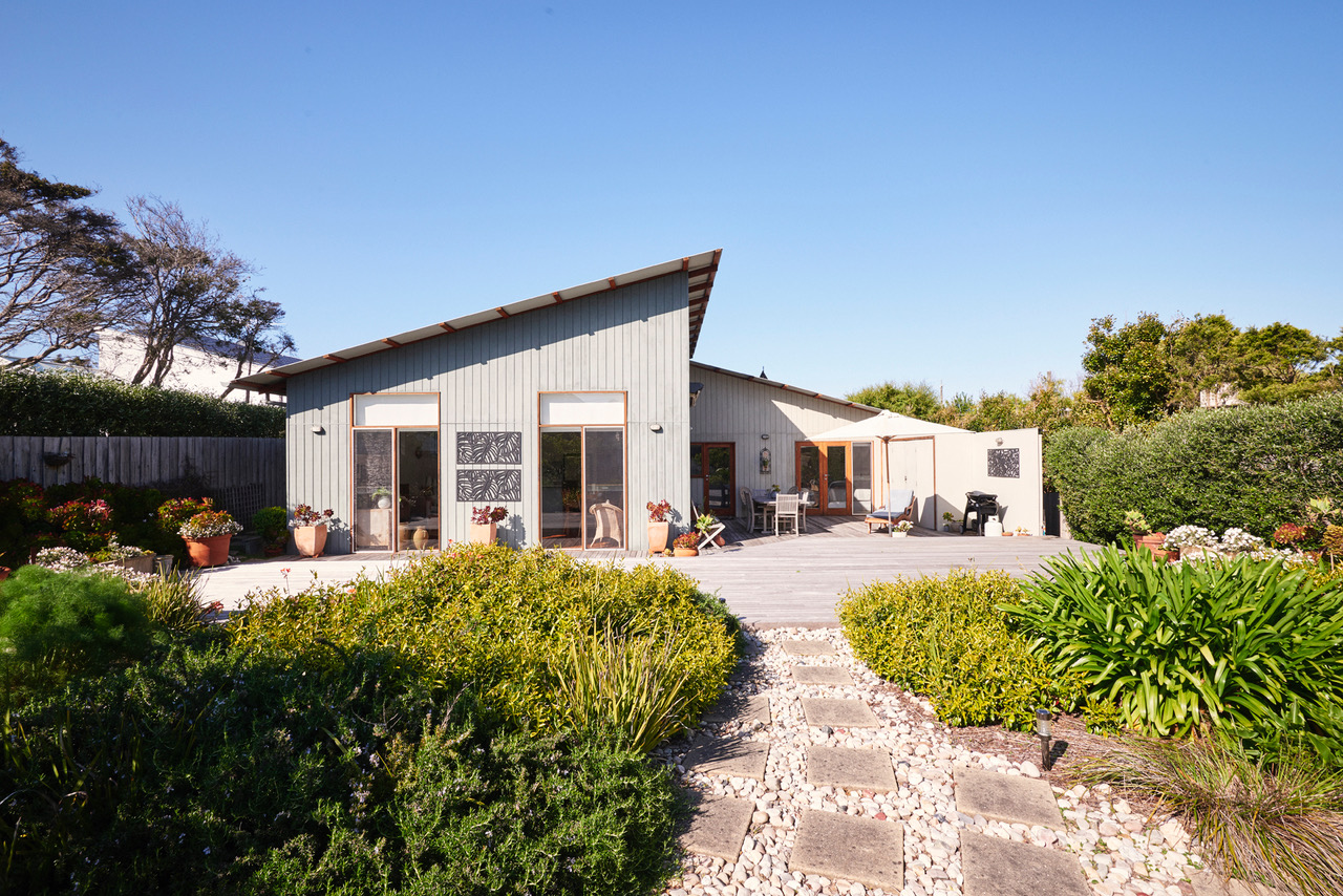 ‘Spa house’ between the ocean and the bay 5